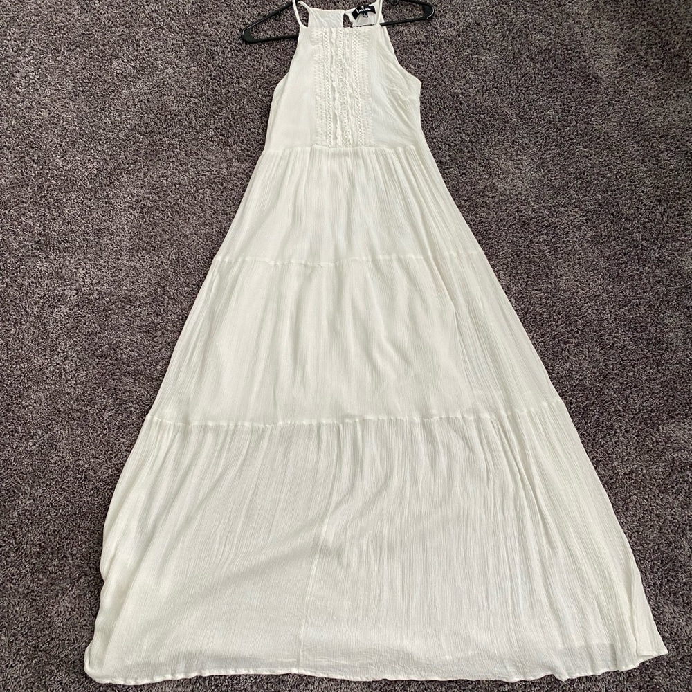 Lulu’s White Maxi Dress